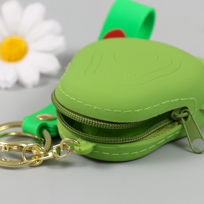 Брелок кошелёк с карабином, ремешком силикон Брелок кошелёк с карабином, ремешком силикон "Авокадинка" 3х9х9 см