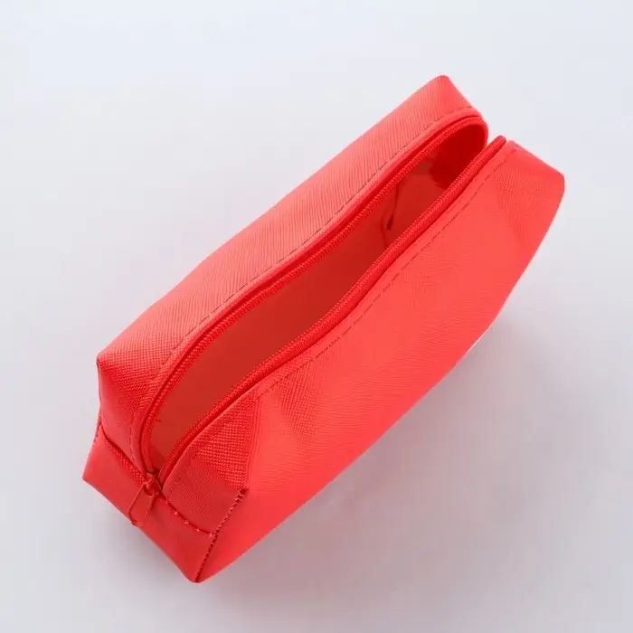 Аптечка дорожная из искусственной кожи &laquo;Сердечко&raquo;, 14&times;10&times;5 см, красный