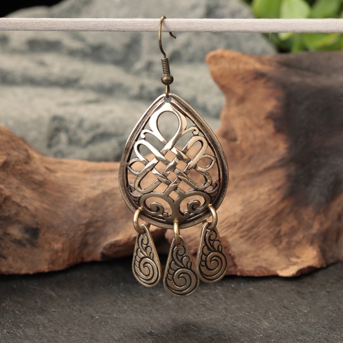 Серьги-амулет Серьги-амулет "Сердечный узел", латунь