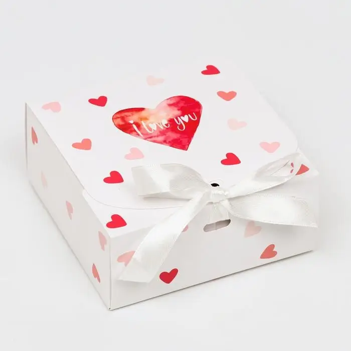 Подарочная коробка сборная с окном I LOVE YOU, 11.5×11.5×5 см Подарочная коробка сборная с окном I LOVE YOU, 11.5×11.5×5 см