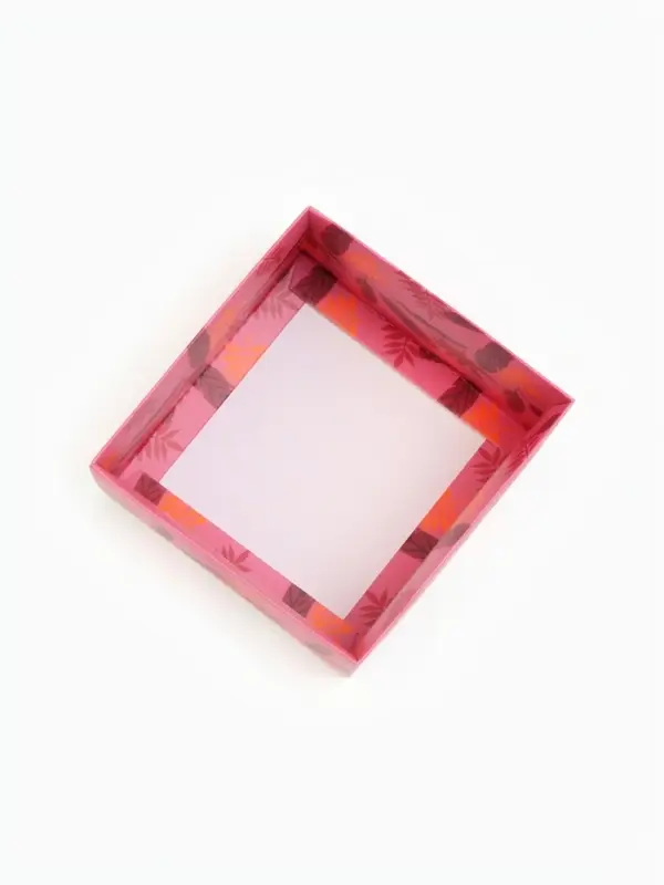 Коробка самосборная &laquo;Листья&raquo;, размер 11&times;11&times;7 см, плотность 270 г/м&sup2;