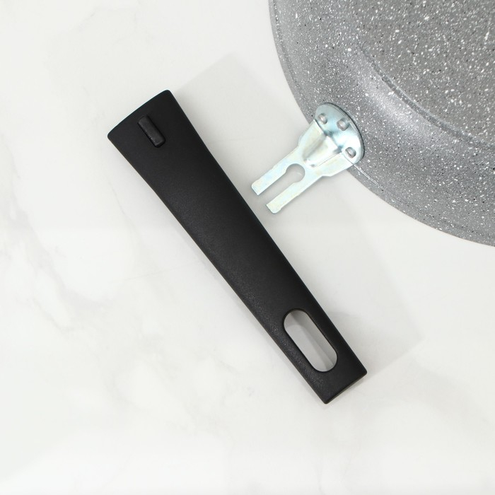 Сковорода, d=26 см, съёмная ручка, антипригарное покрытие, цвет серый Сковорода, d=26 см, съёмная ручка, антипригарное покрытие, цвет серый