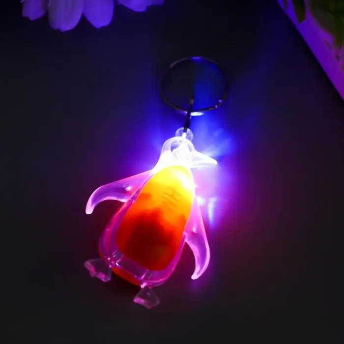 Фонарик брелок для ключей на кольце «Пингвин», МИКС Фонарик брелок для ключей на кольце «Пингвин», МИКС