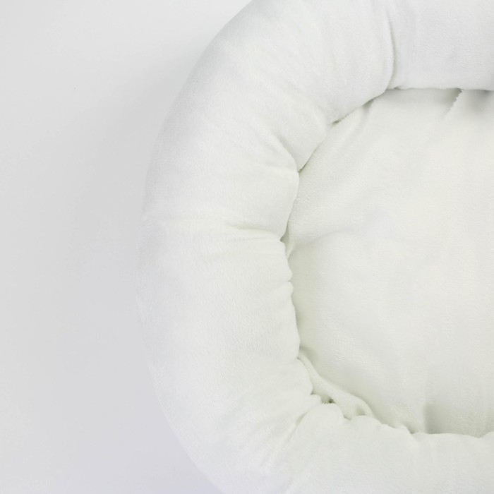 Лежанка с рыбкой, 45х35х11 см, молочная Лежанка с рыбкой, 45х35х11 см, молочная