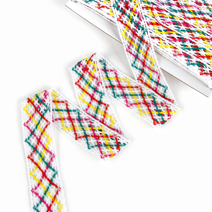 Тесьма многоцветная «Зигзаг», ширина 4 см, в упаковке 25 м Тесьма многоцветная «Зигзаг», ширина 4 см, в упаковке 25 м