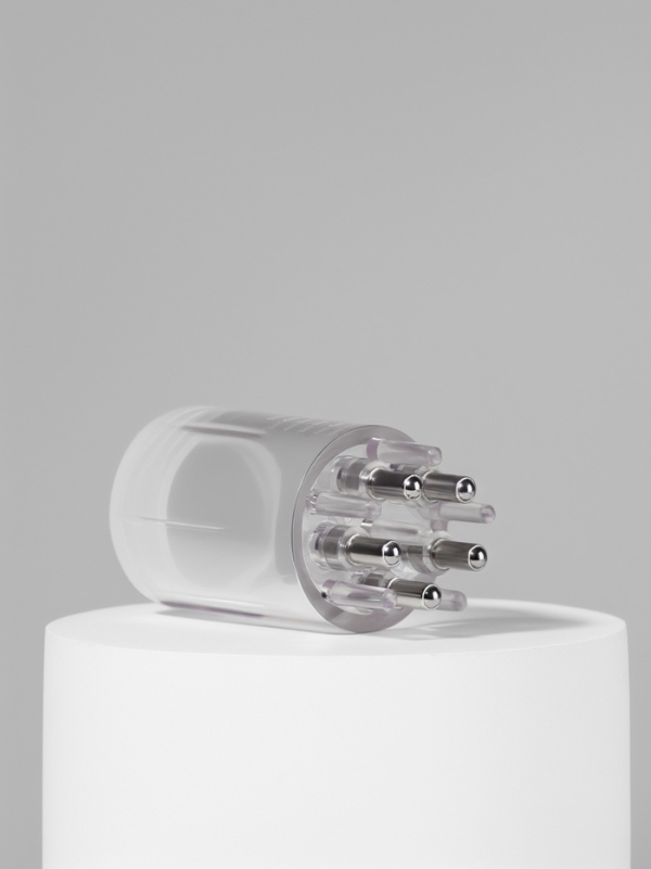 Массажер д/головы с резервуаром d2.7*5.5см 5мл мерная шкала пластик к/короб QF Массажер д/головы с резервуаром d2.7*5.5см 5мл мерная шкала пластик к/короб QF