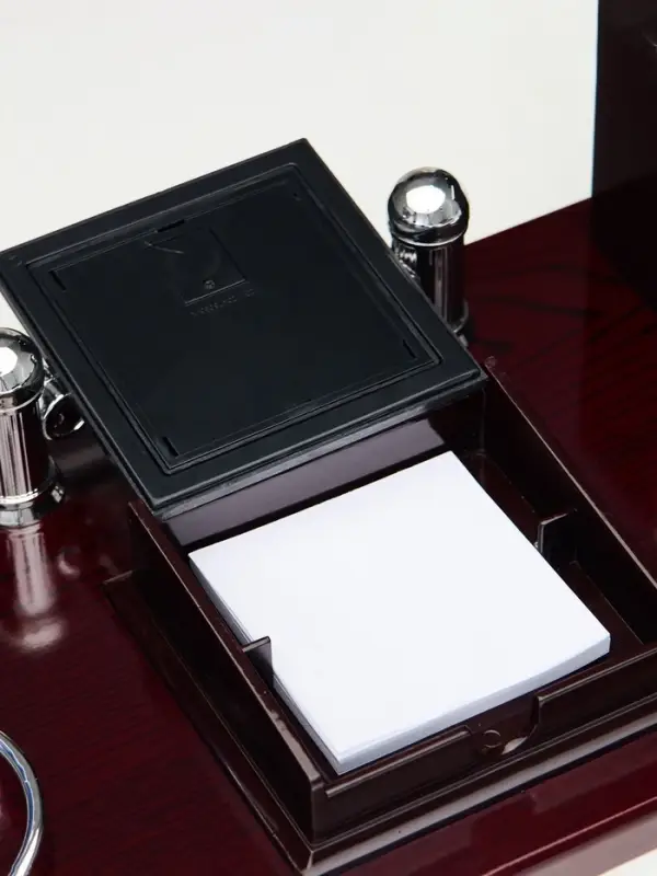 Набор настольный 7 в 1 (блок для бумаг, подставка для печати, мелочей, карандашница, часы, визитница, глобус)