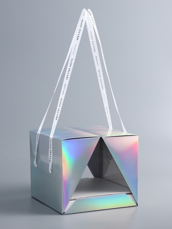 Коробка под бенто-торт с ленточками, голография , 21 х 21 х 18 см Коробка под бенто-торт с ленточками, голография , 21 х 21 х 18 см