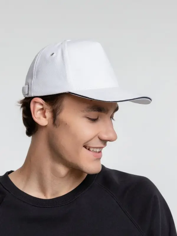 Бейсболка Classic, белая с темно-синим кантом Бейсболка Classic, белая с темно-синим кантом