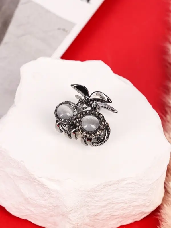 Крабик для волос &laquo;Ширли стиль&raquo;, вишенки, 2.5 см, чёрный