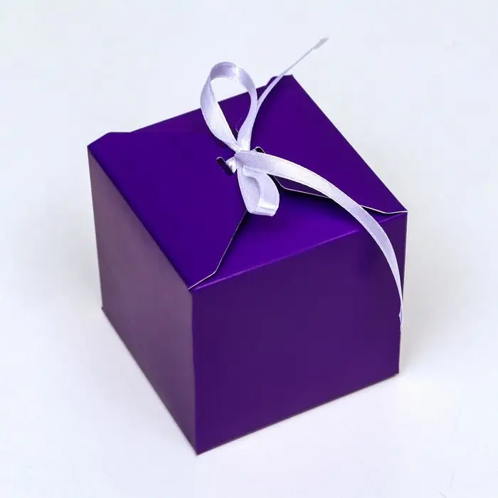 Коробка складная, квадратная с лентой, фиолетовая, 8×8×8 см Коробка складная, квадратная с лентой, фиолетовая, 8×8×8 см