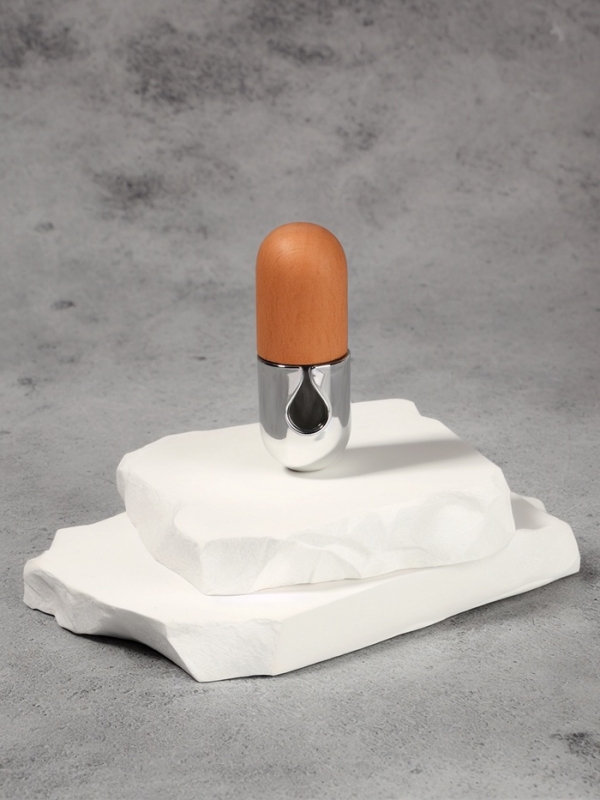 Флакон д/парфюма с распылителем 7мл d2,5*7см пластик дерево сер накл ОТ Флакон д/парфюма с распылителем 7мл d2,5*7см пластик дерево сер накл ОТ