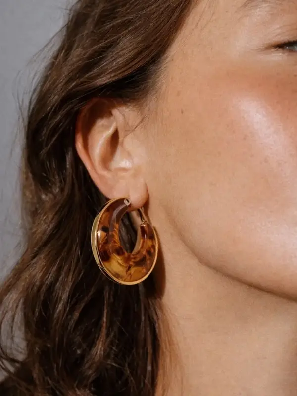 Серьги-кольца акрил &laquo;Тренд&raquo;, янтарные в золоте