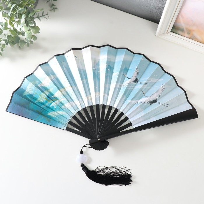 Веер пластик, текстиль h=27 см  Веер пластик, текстиль h=27 см "Журавли" с кисточкой