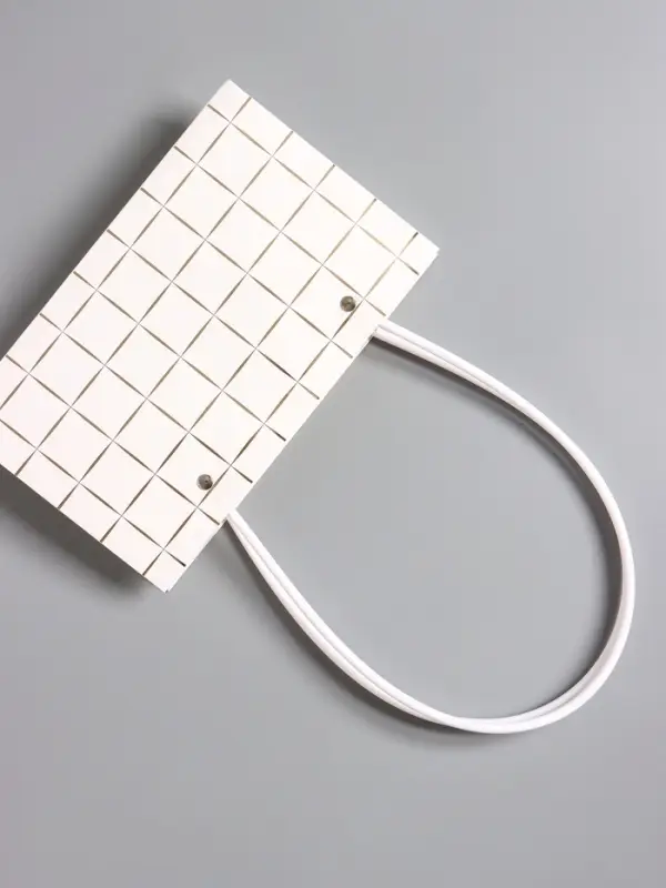 Сумка переноска для цветов, влагостойкая, белая, с тиснением, 22&times;10.5&times;13.5&plusmn;5% см