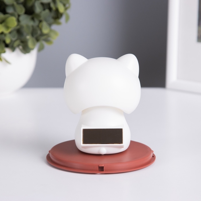 Маятник пластик от солнечной батареи Маятник пластик от солнечной батареи "Кот Манэки-нэко беленький" 10х10х10,3 см