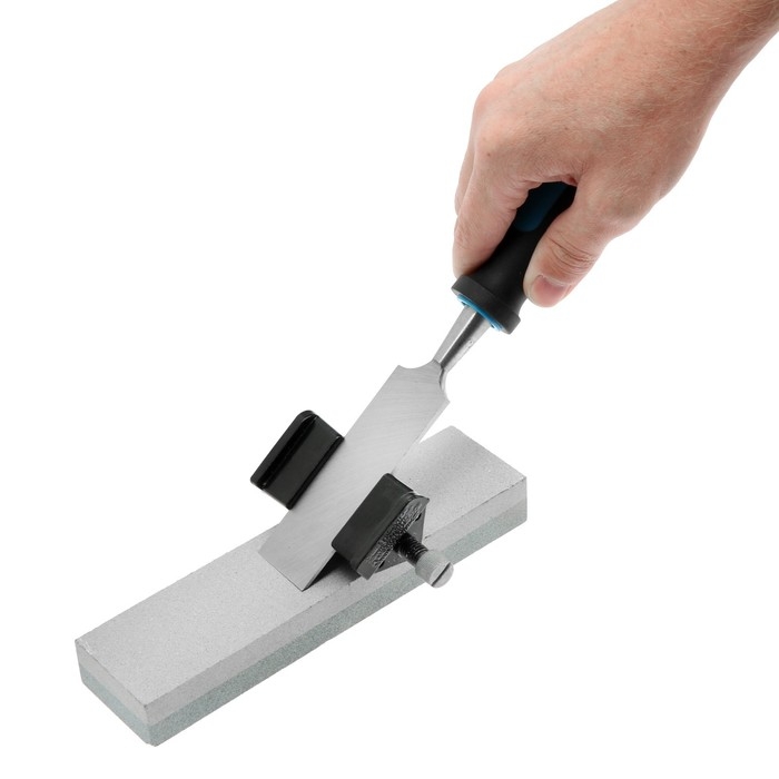 Набор стамесок ТУНДРА, 2К рукоятки, 45 сталь, 6 - 38 мм, с набором для заточки, кейс, 6 шт.   960445 Набор стамесок ТУНДРА, 2К рукоятки, 45 сталь, 6 - 38 мм, с набором для заточки, кейс, 6 шт.   960445