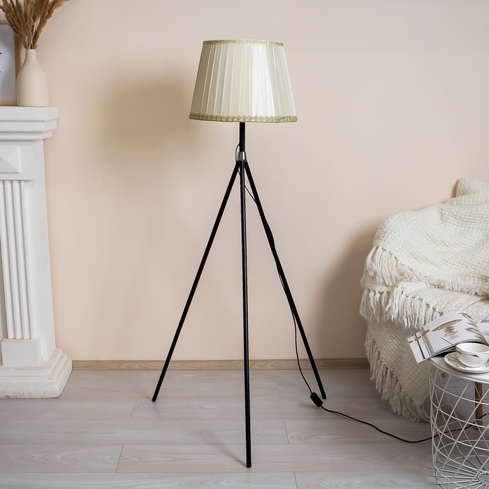 Торшер 19020/1 E27 40Вт черный 75х75х130 см