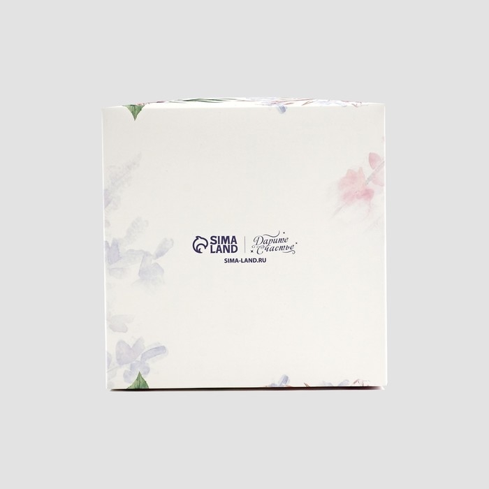 Коробка под маленький торт, кондитерская упаковка, «Венок», 15 х 15 х 18 см Коробка под маленький торт, кондитерская упаковка, «Венок», 15 х 15 х 18 см