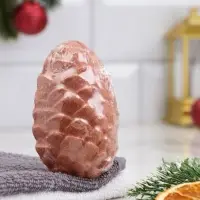 Бомбочка для ванн "Новогодняя шишка" аромат хвойного леса, 50 г Бомбочка для ванн "Новогодняя шишка" аромат хвойного леса, 50 г