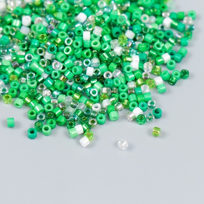 Бисер стекло 12/0  Бисер стекло 12/0 "Перламутр. Зелёное ассорти" 10 гр
