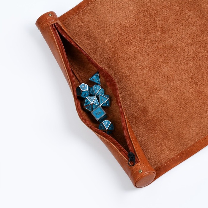 Сумка с полем для D&D дайсов, кубиков, 25.5 х 34 см, коричневая Сумка с полем для D&D дайсов, кубиков, 25.5 х 34 см, коричневая