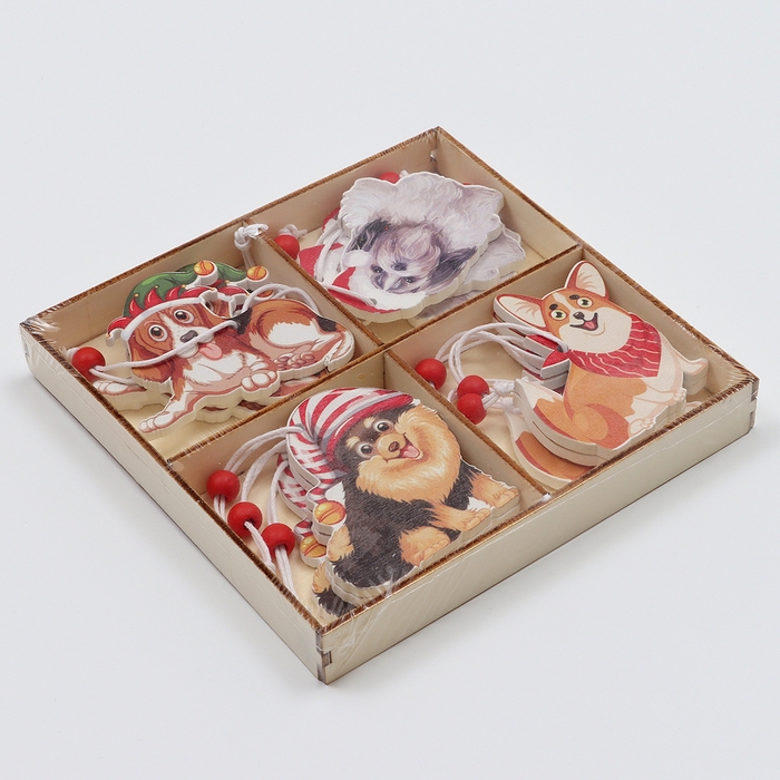 Набор подвесок в деревянной подарочной упаковке 12 шт.13x13x2 см Набор подвесок в деревянной подарочной упаковке 12 шт.13x13x2 см