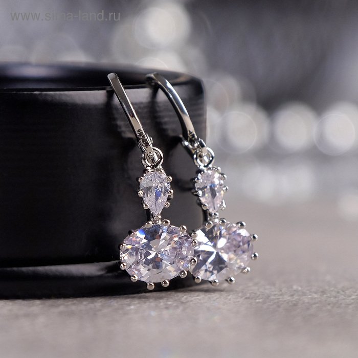 Серьги со стразами &laquo;Большой бриллиант&raquo; два кристалла, цвет белый в серебре