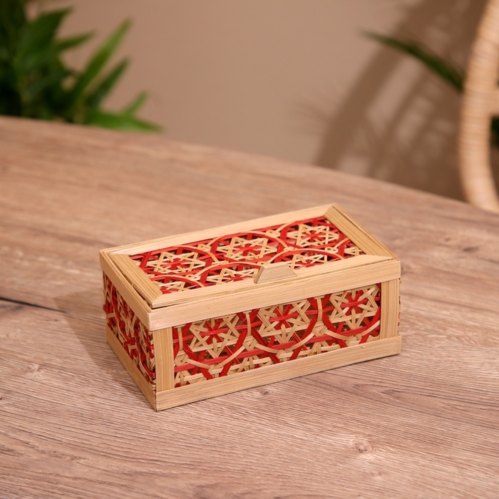 Шкатулка из бамбука 17х10х7 см Шкатулка из бамбука 17х10х7 см