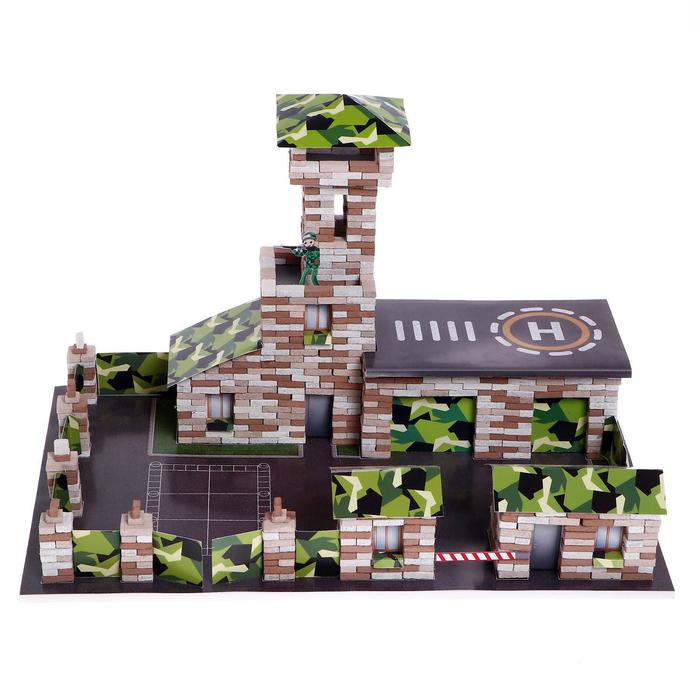 Конструктор из кирпичиков «Военная база», 1031 деталь Конструктор из кирпичиков «Военная база», 1031 деталь