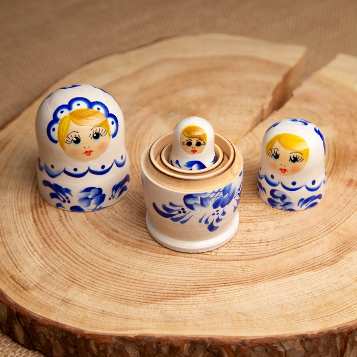 Матрёшка «Гжель», белое платье, 3 кукольная, 9 см Матрёшка «Гжель», белое платье, 3 кукольная, 9 см