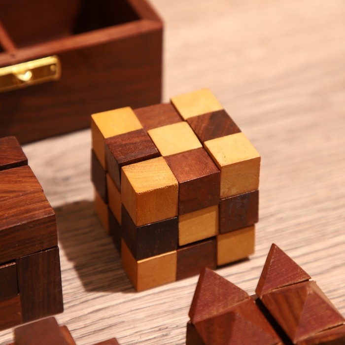 Головоломки в шкатулке (набор 4 шт) 12х13х6 см, дерево шишам Головоломки в шкатулке (набор 4 шт) 12х13х6 см, дерево шишам