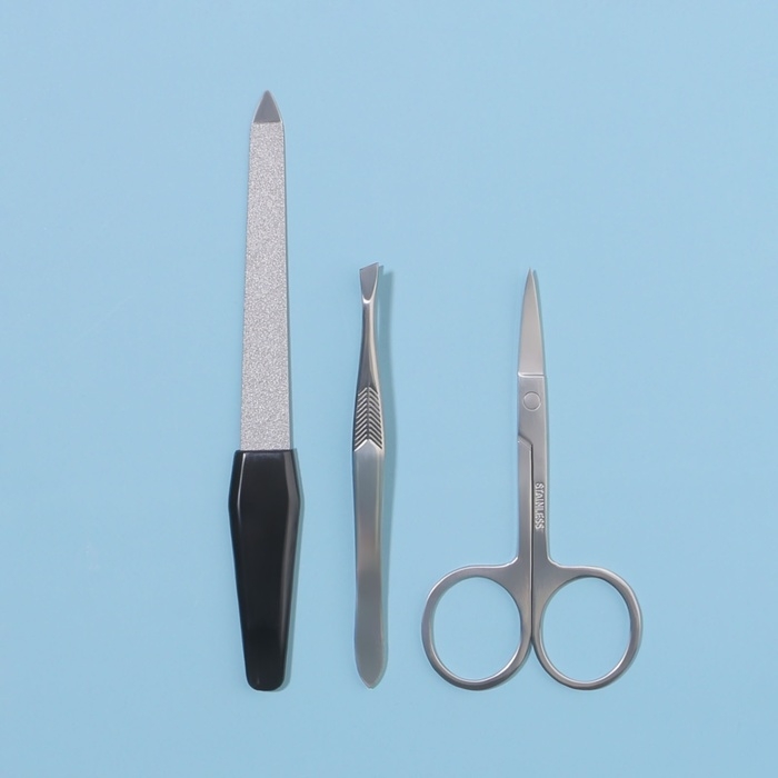 Набор маникюрный, 3 предмета, на блистере, цвет серебристый/чёрный Набор маникюрный, 3 предмета, на блистере, цвет серебристый/чёрный