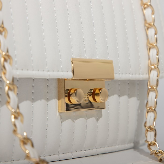 Сумка-мессенджер на клапане, цвет белый Сумка-мессенджер на клапане, цвет белый