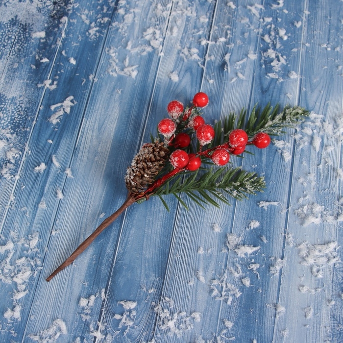 Декор  Декор "Зимние мечты" ветка с шишкой, 22 см