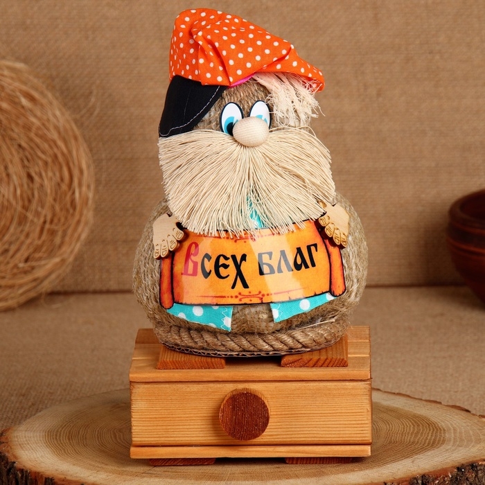 Домовой Харитоныч Домовой Харитоныч "Всех благ", на сундуке, 24 х 14 см, микс