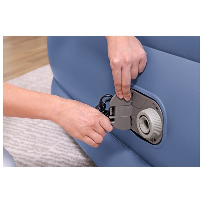 Кровать надувная Queen 203 х 152 х 56 см со встроенным электронасосом 67614 Кровать надувная Queen 203 х 152 х 56 см со встроенным электронасосом 67614