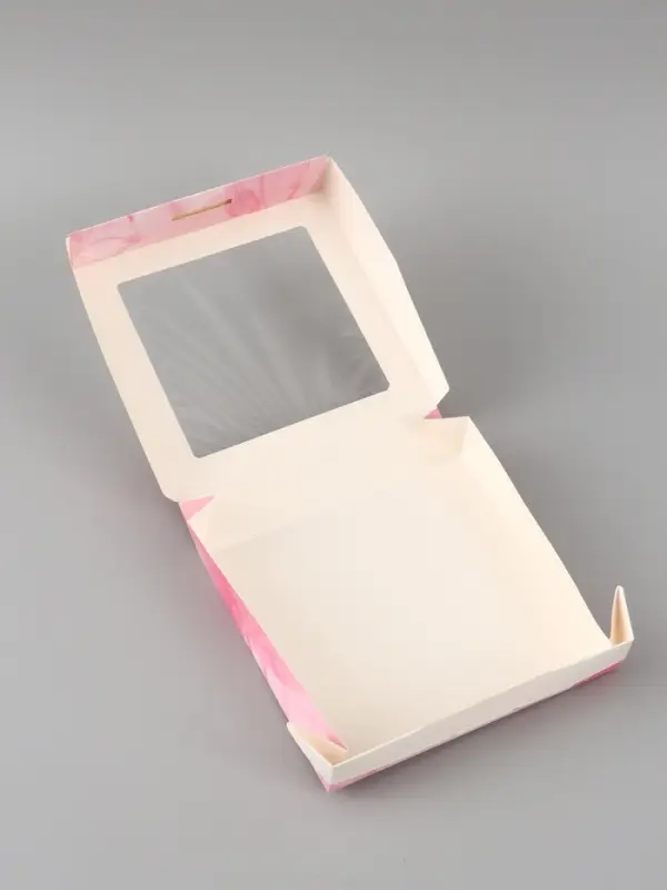 Коробка подарочная с окном &laquo;Подарок&raquo;, 20&times;20&times;4 см, самосборная