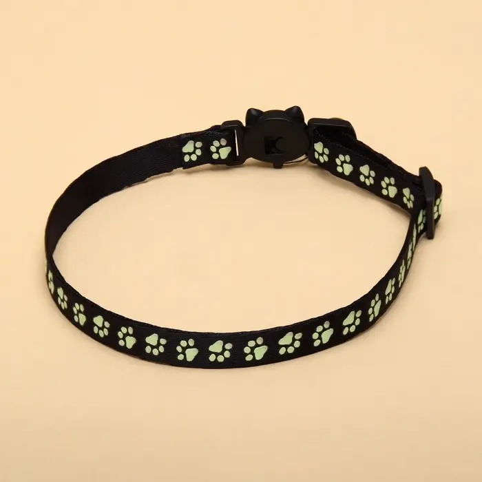 Ошейник кошачий &laquo;Душечка&raquo; светящийся, с бубенчиком, 30&times;1 см, полиэстер, черный