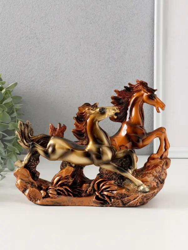 Сувенир полистоун Сувенир полистоун "Дикие лошади скачут в прериях" под бронзу 20х5,5х15 см