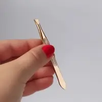 Пинцет скошенный, широкий, 9 см, цвет золотистый