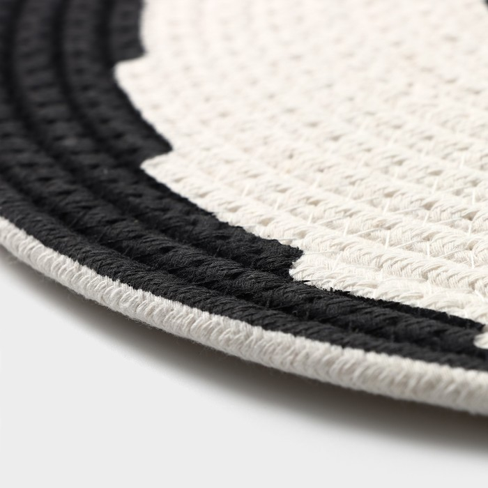 Салфетка сервировочная на стол Доляна «Гипноз», d=38 см, цвет чёрно-белый