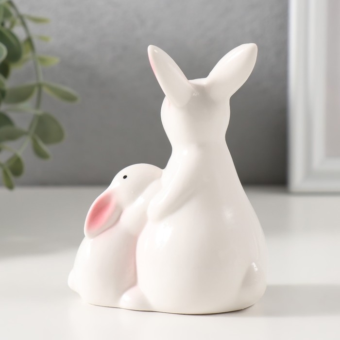 Сувенир керамика Сувенир керамика "Заюшка с зайчиком беленькие" 5,3х8х10 см