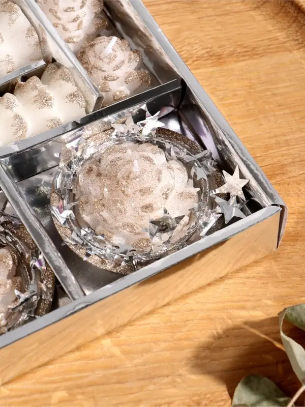 Набор свечей Набор свечей "Ёлочки и шишки" 6 шт 18,5х18,5х3,5 см