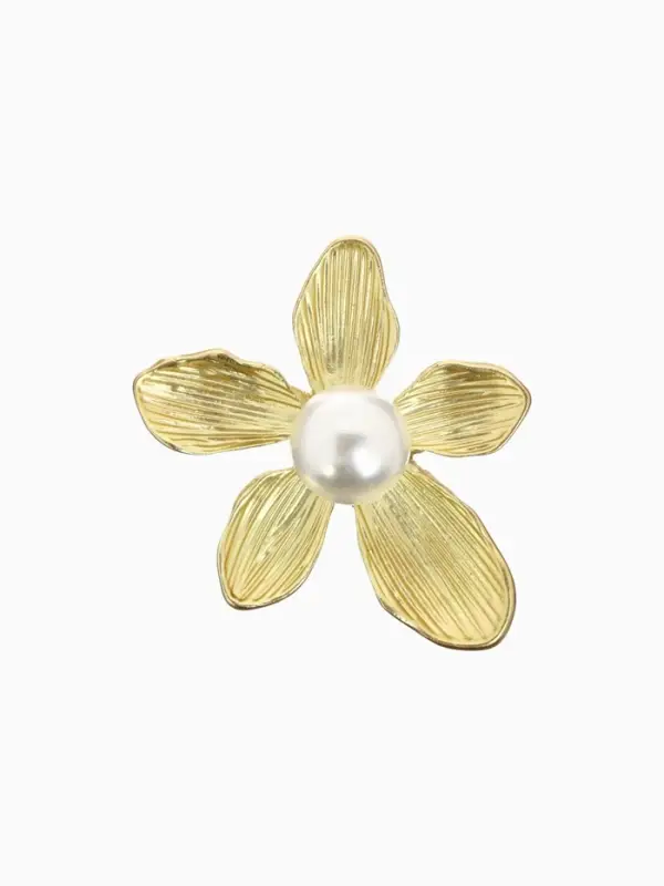 Брошь &laquo;Цветок нежный&raquo;, белая в золоте