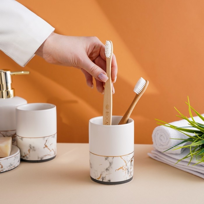 Набор аксессуаров для ванной комнаты «Афродита», 4 предмета (дозатор 380 мл, мыльница, 2 стакана), цвет белый Набор аксессуаров для ванной комнаты «Афродита», 4 предмета (дозатор 380 мл, мыльница, 2 стакана), цвет белый