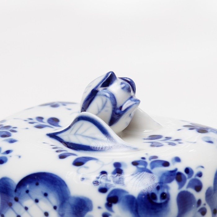 Маслёнка «Тюльпан», 16х10,5х10 см, гжель Маслёнка «Тюльпан», 16х10,5х10 см, гжель