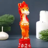 Свеча фигурная "Лошадка на тумбе" 4,5х4,5х13,5 см, цв. золотой