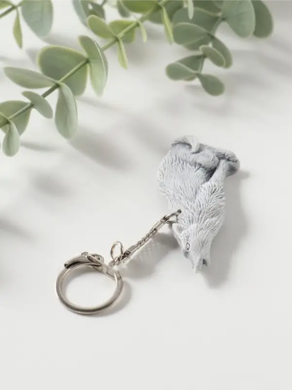 Брелок "Волк воет" (барельеф), 6см