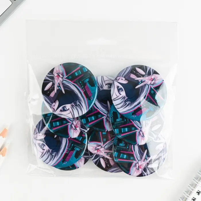 Значок закатной «Аниме девушка в городе», d = 5,6 см Значок закатной «Аниме девушка в городе», d = 5,6 см